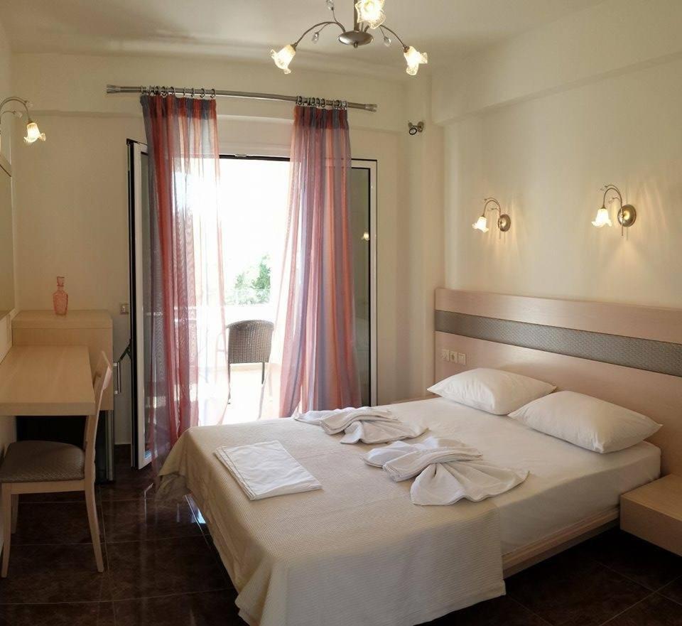 Voula Resort Elafonissos Quarto foto